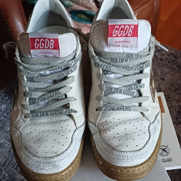 Golden Goose White Sneakers with Silver Star - Picture 9 of 9